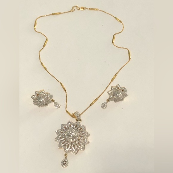 American Diamond pendant set - Picture 1 of 3